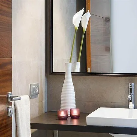 Coral فيلة بويرتو ذيل كارمين