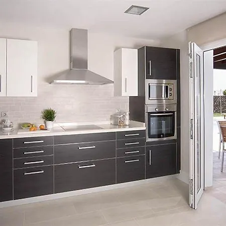 珊瑚别墅酒店 *