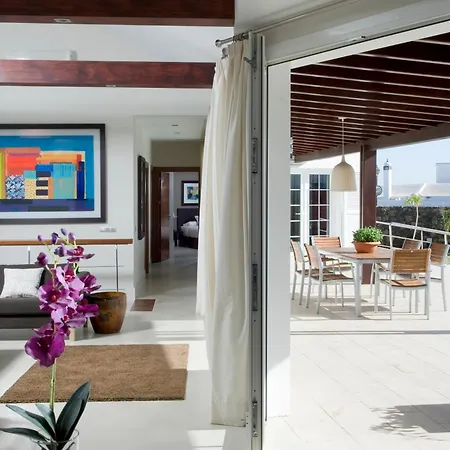 珊瑚别墅酒店 *